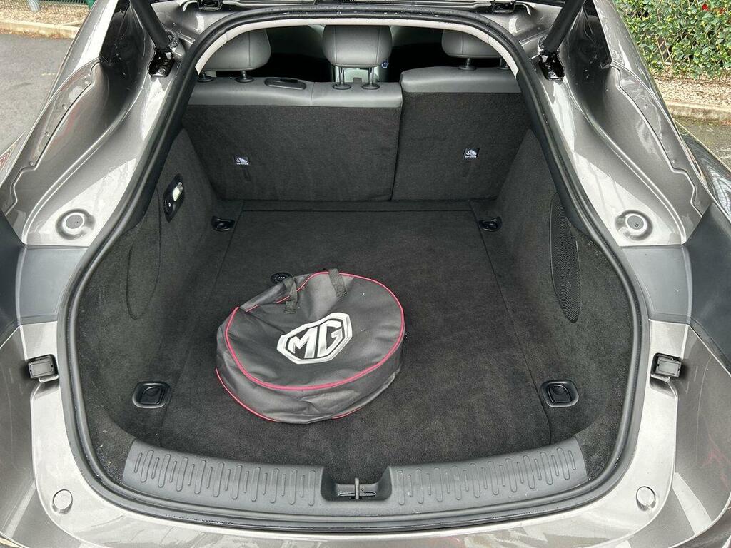 MG IM5 300Kw Long Range 100Kwh Black #19
