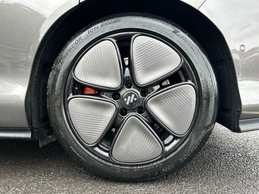 MG IM5 300Kw Long Range 100Kwh Black #10