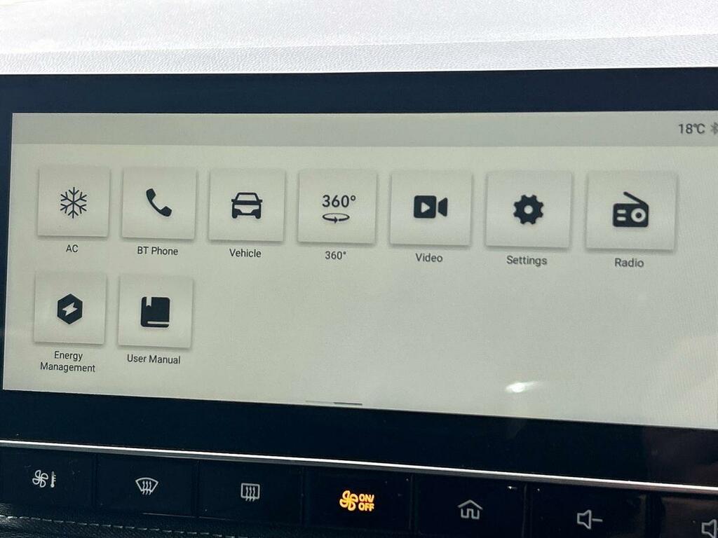 MG MG5 61.1Kwh Se Long Range Estate 15 White #28