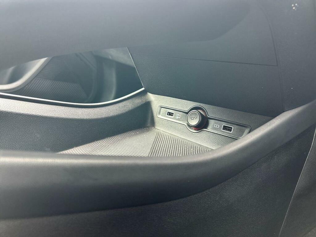 MG MG5 61.1Kwh Se Long Range Estate 15 White #36