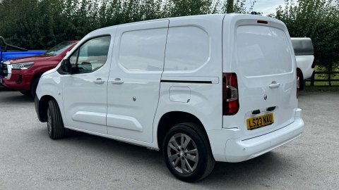 Peugeot Partner 1.5 Partner Asphalt White #4