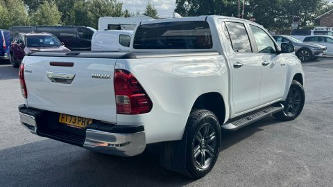 Toyota HILUX 2.4 Hilux Icon White #3