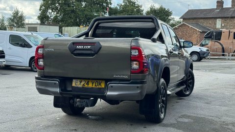 Toyota HILUX 2.8 Hilux Invincible Brown #5