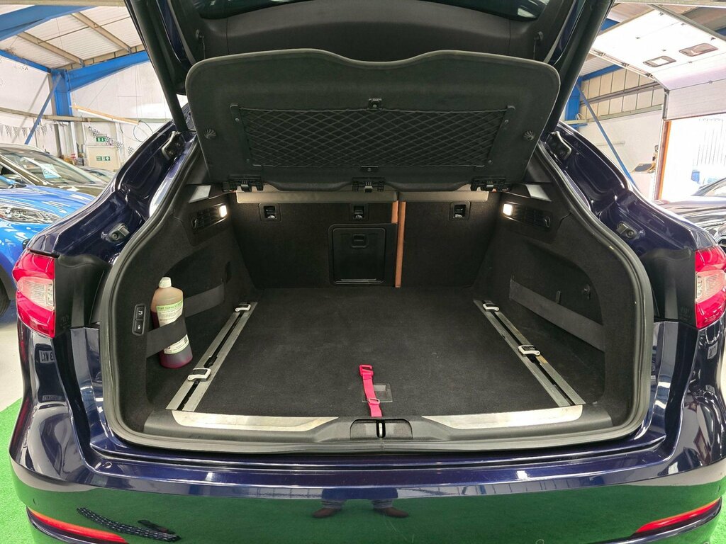Maserati Levante D V6 Black #26