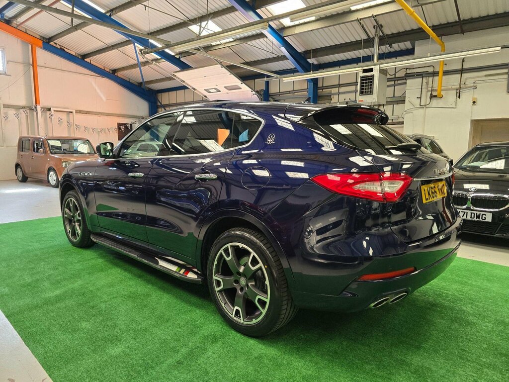 Maserati Levante D V6 Black #21