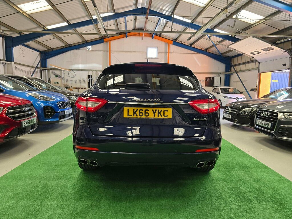 Maserati Levante D V6 Black #23