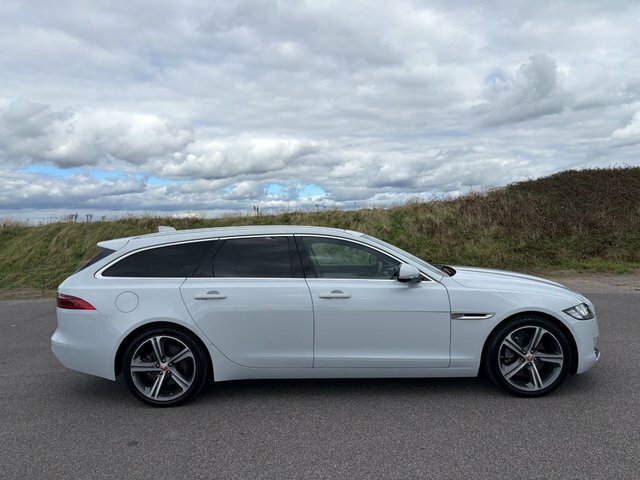 Jaguar XF 2.0I Portfolio Black #9
