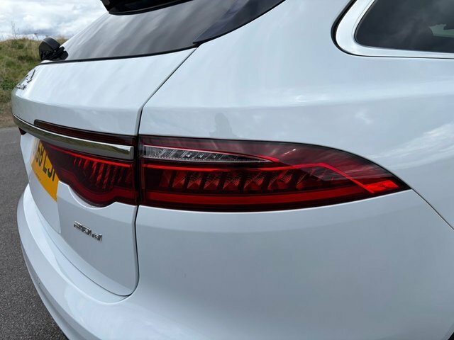 Jaguar XF 2.0I Portfolio Black #17