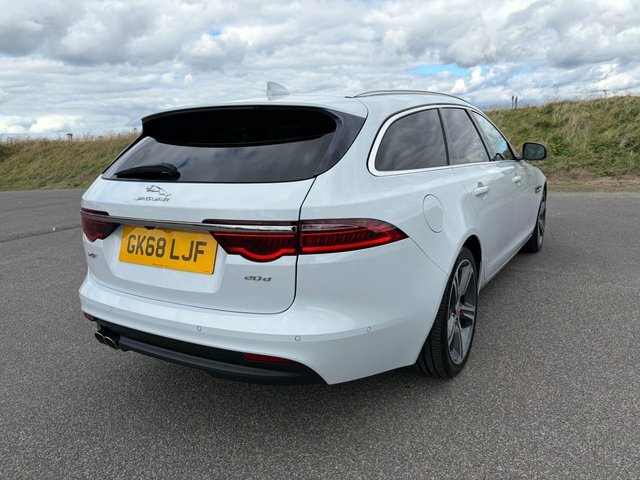 Jaguar XF 2.0I Portfolio Black #11