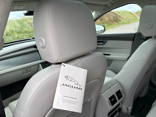 Jaguar XF 2.0I Portfolio Black #34