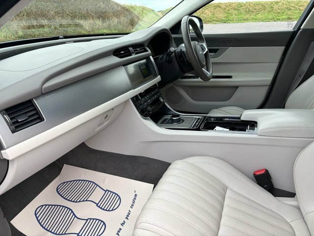 Jaguar XF 2.0I Portfolio Black #27