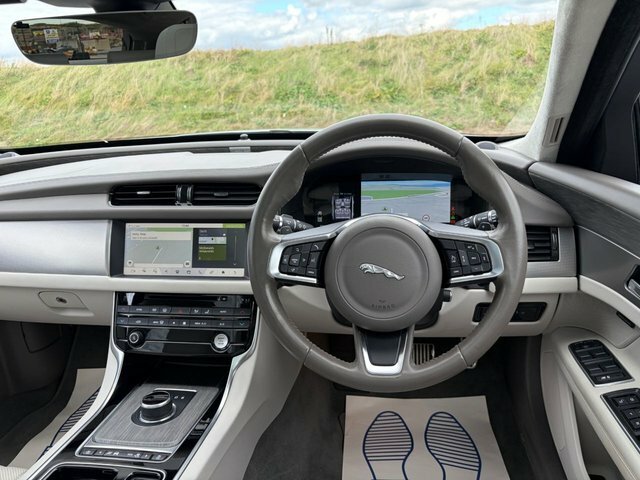 Jaguar XF 2.0I Portfolio Black #26