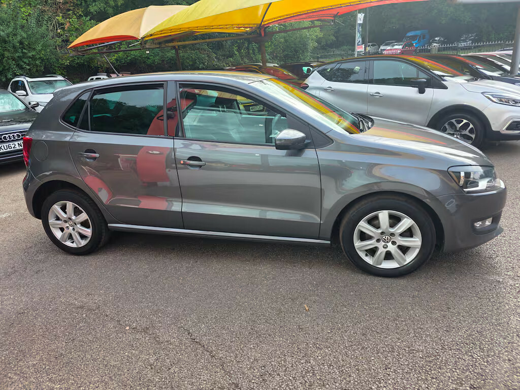Volkswagen Polo Match White #4