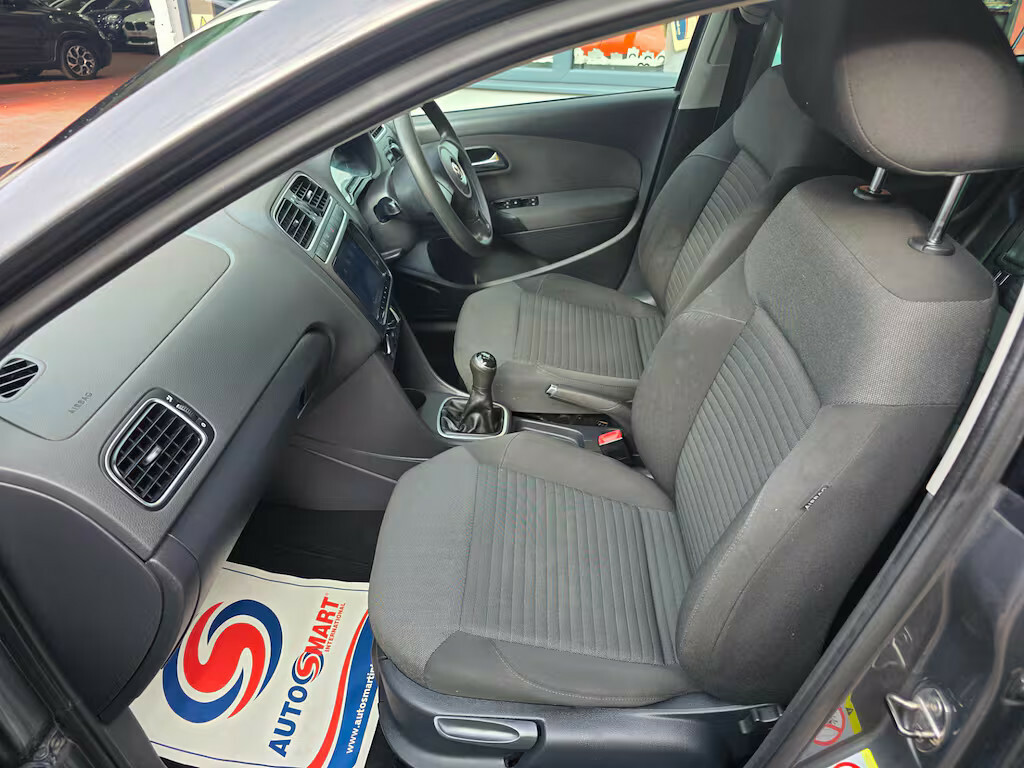 Volkswagen Polo Match White #8