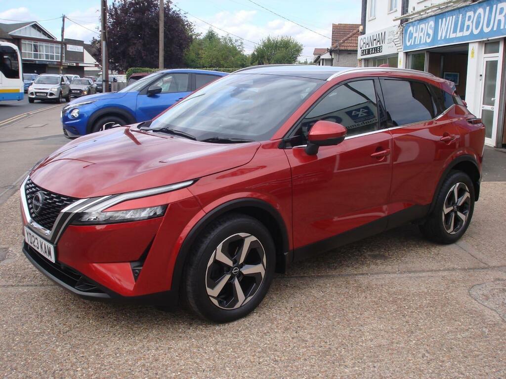 Nissan Qashqai 1.3 Dig-t Mh 158 N-connecta Xtronic Red