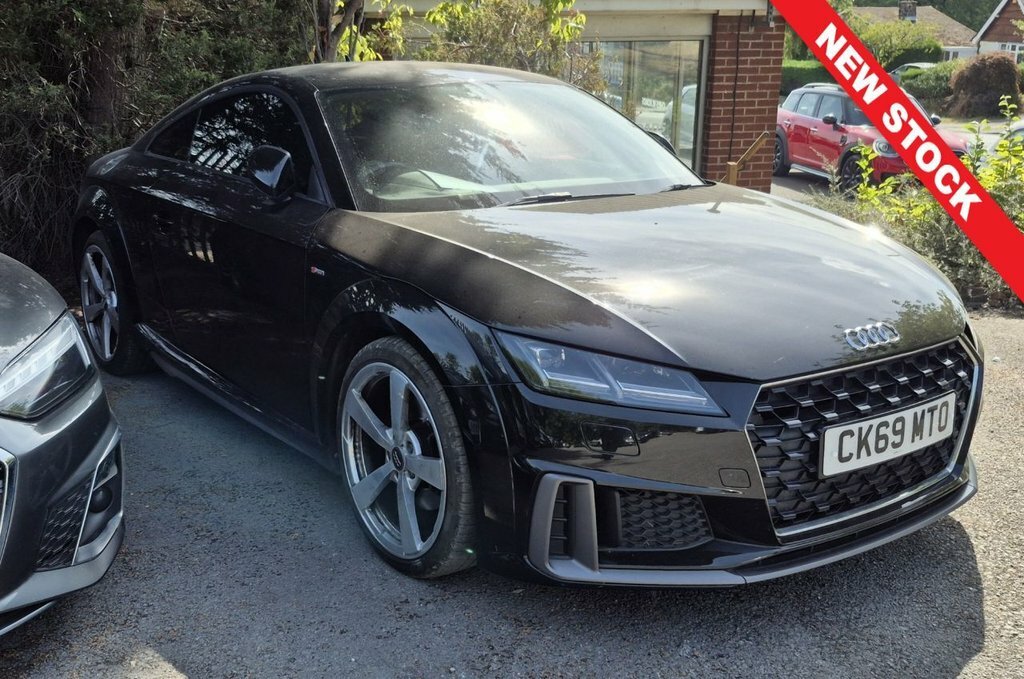 Audi TT 2L S Line Black