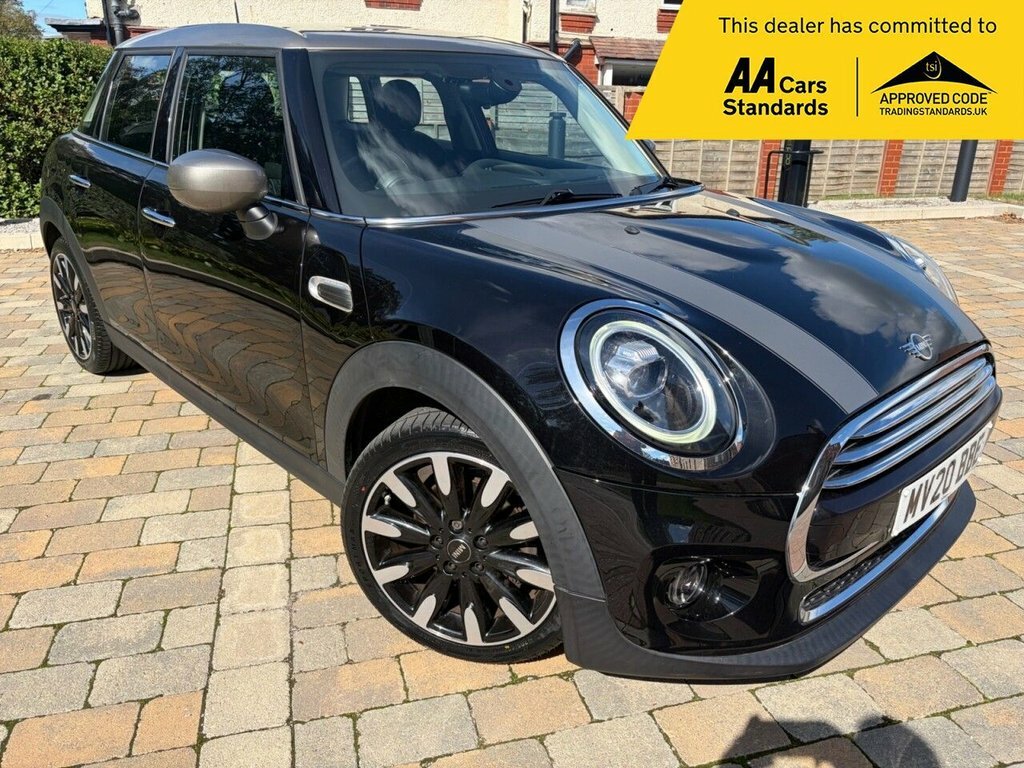 Mini Hatch 1.5L Cooper Exclusive Black