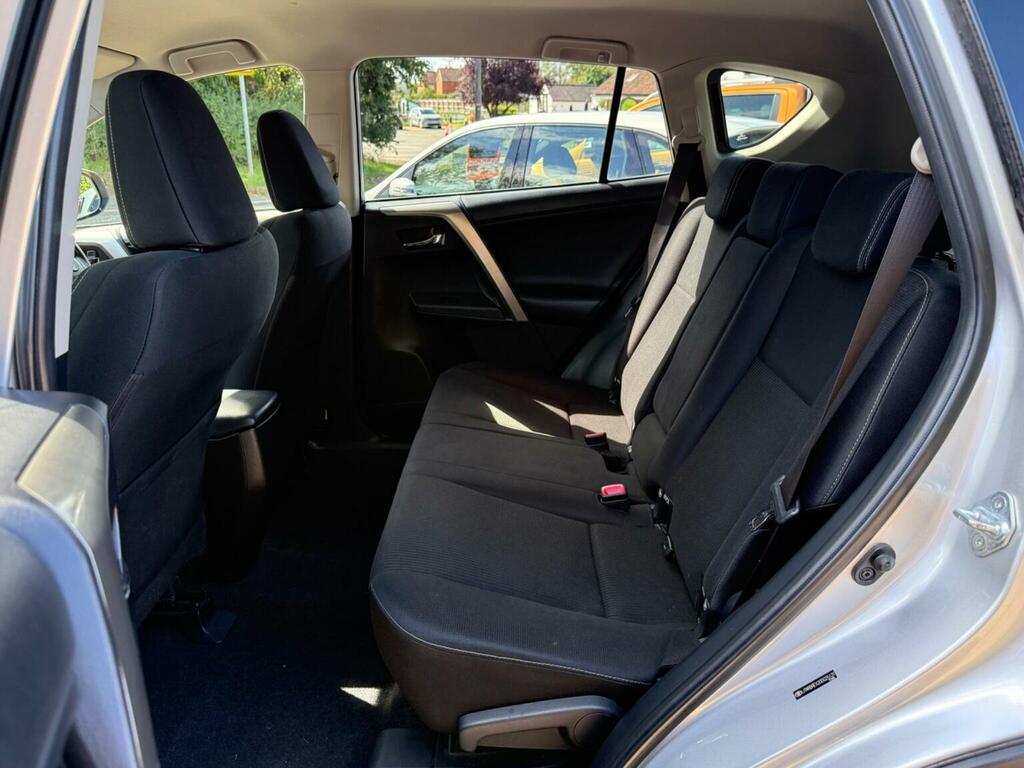 Toyota Rav 4 2.2 D-4d Icon 150 Bhp Silver #10
