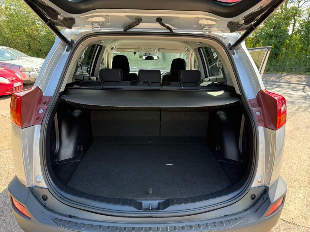 Toyota Rav 4 2.2 D-4d Icon 150 Bhp Silver #11