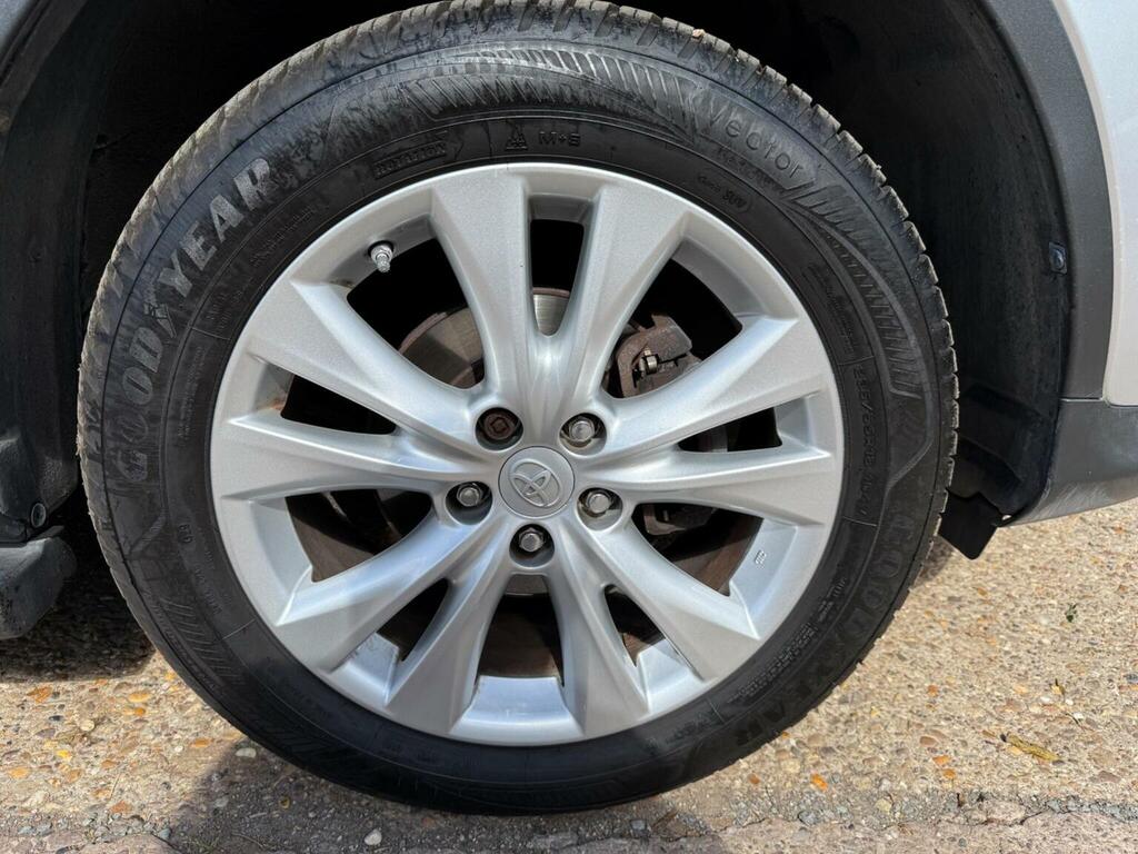 Toyota Rav 4 2.2 D-4d Icon 150 Bhp Silver #36