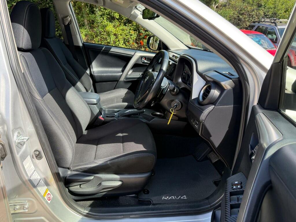 Toyota Rav 4 2.2 D-4d Icon 150 Bhp Silver #7