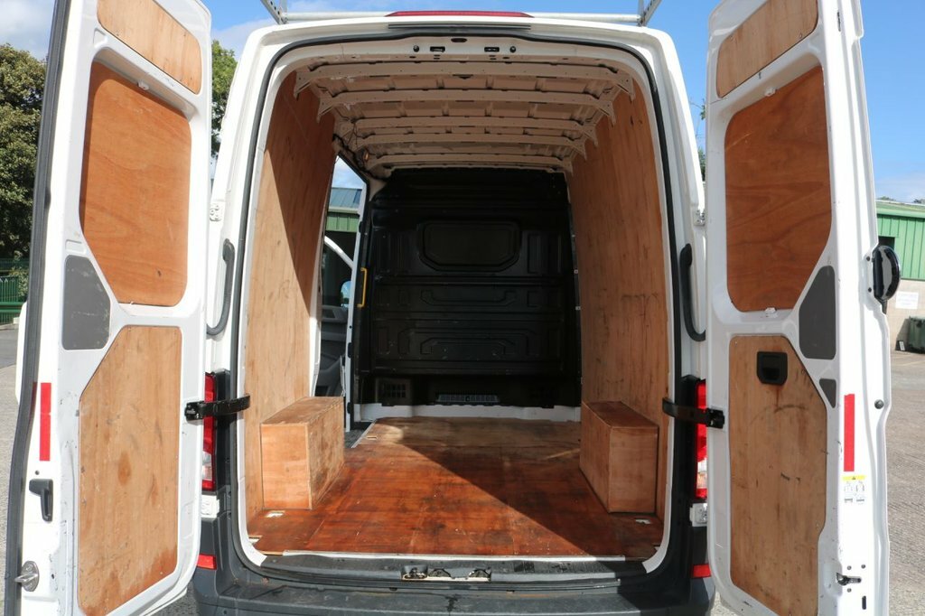 Volkswagen Crafter 2L Startline White #6