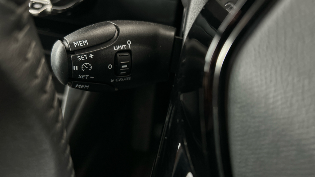Peugeot e-2008 Active Premium Plus Blue #14