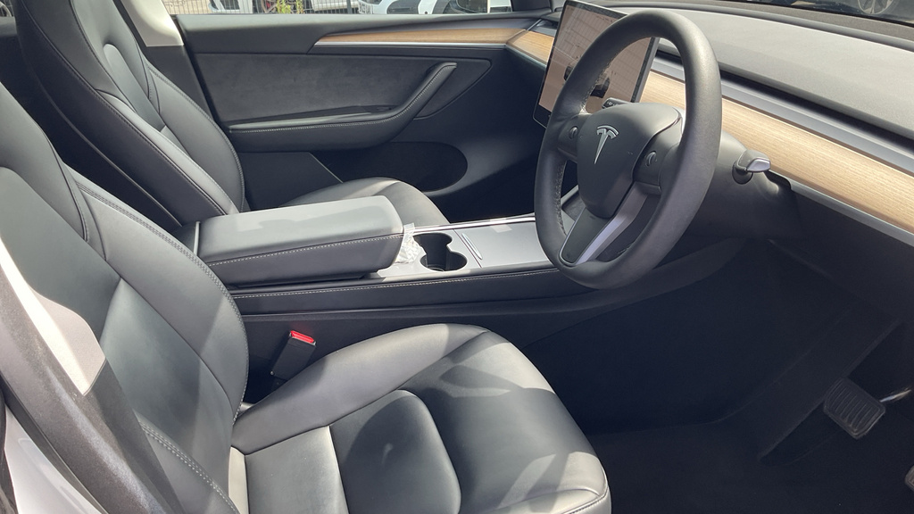 Tesla Model Y Dual Motor Long Range 4Wde Blue #10