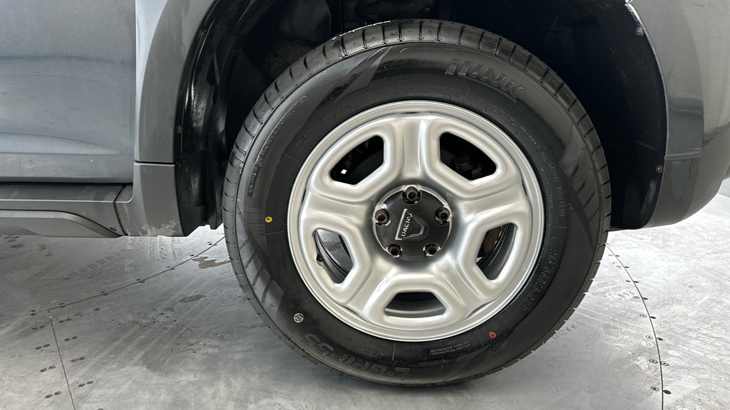 Dacia Duster 1.5L Prestige Grey #21