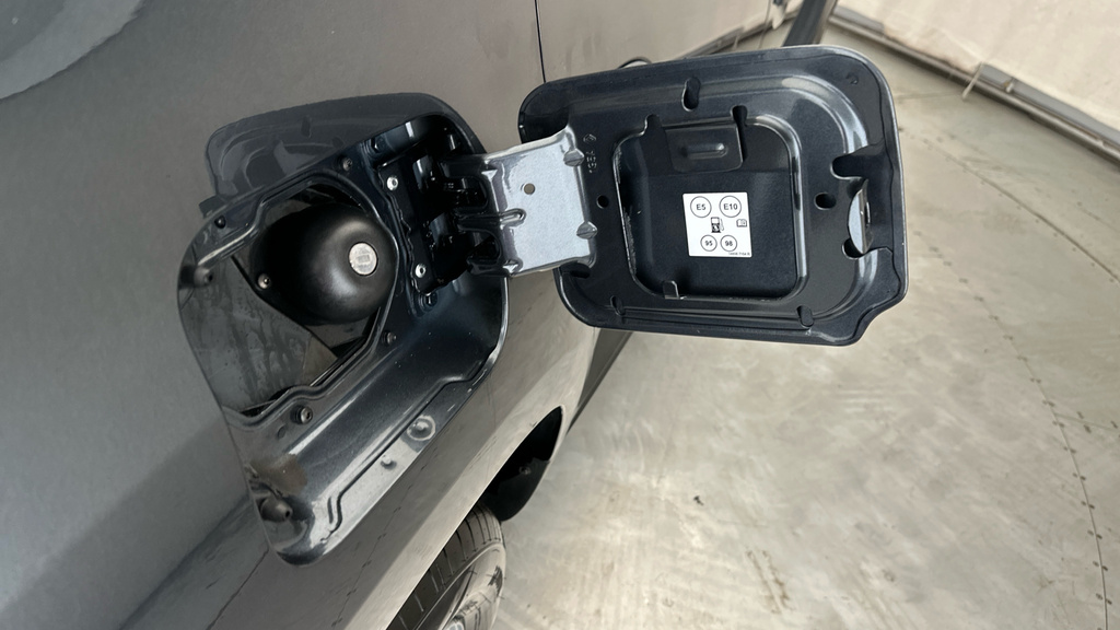 Dacia Duster 1.5L Prestige Grey #22