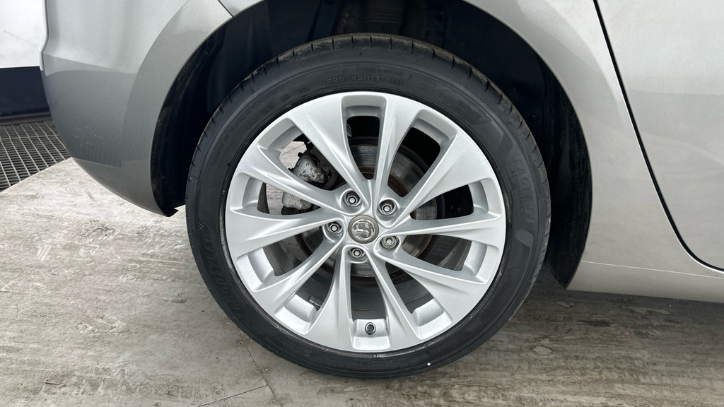 Vauxhall Astra White #23