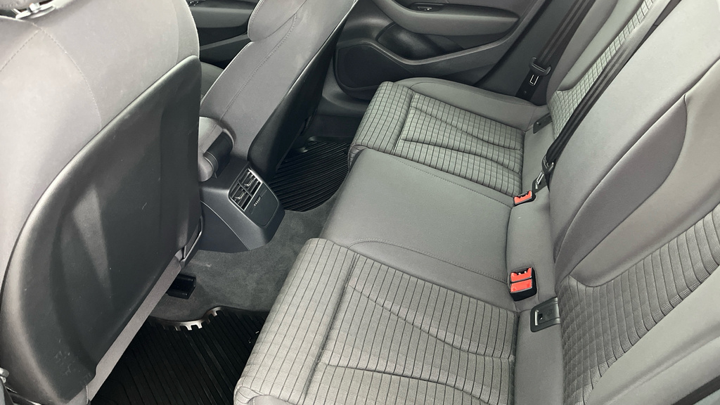 Audi A3 A3 E-tron Sportback S-a White #22