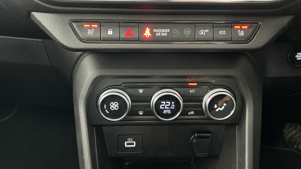 Dacia Sandero Stepway Essential Tce White #15