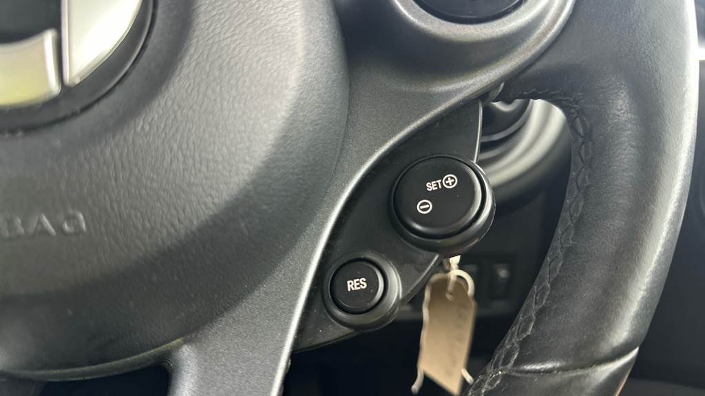 Smart Fortwo Coupe 1L Passion White #12