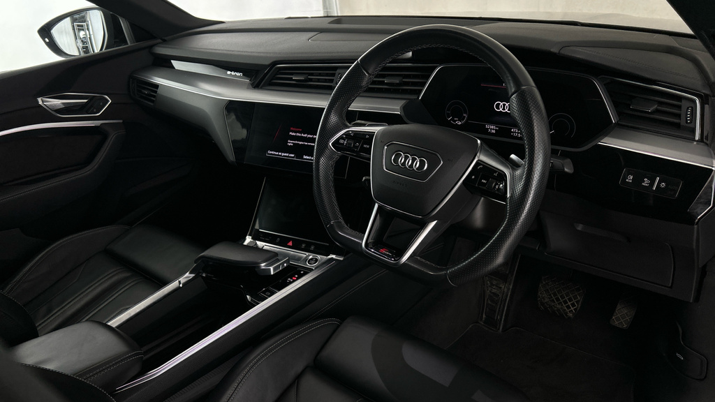 Audi E-Tron S S Line Black #11