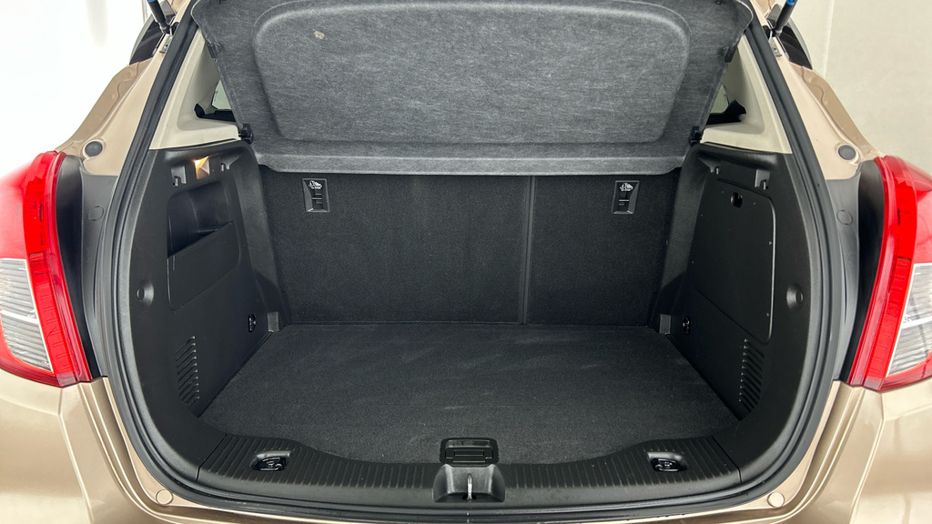 Vauxhall Mokka X Active White #22