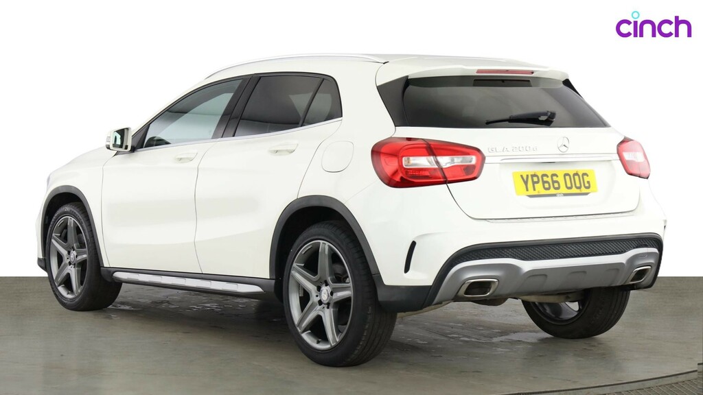 Mercedes-Benz GLA Class Automatic Red #5