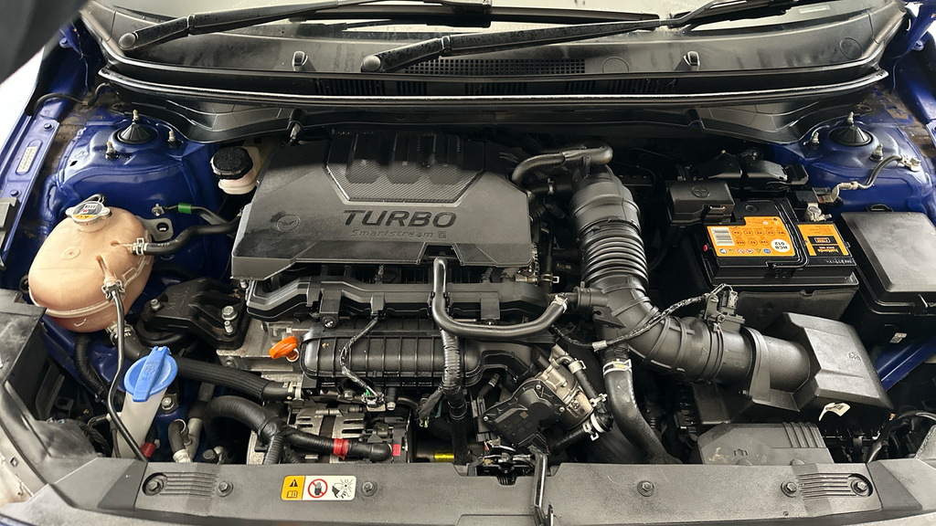 Hyundai Bayon Hatchback Green #23