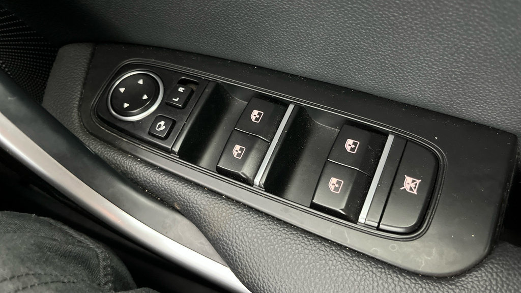 Kia Xceed 3 Isg Brown #16