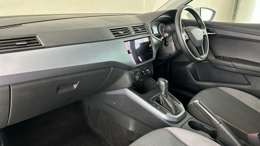 Seat Arona Hatchback Red #11