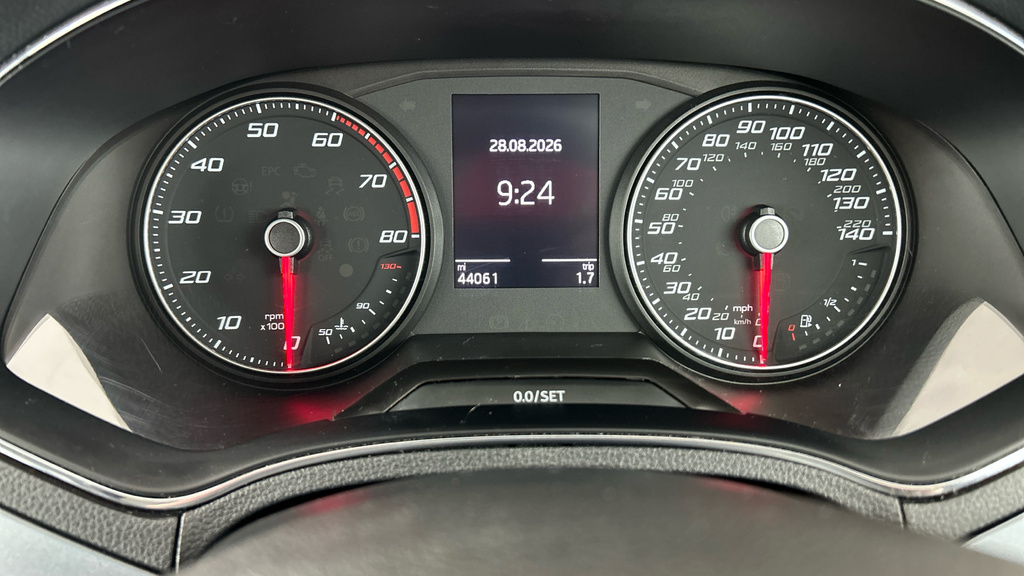 Seat Arona Hatchback Red #18
