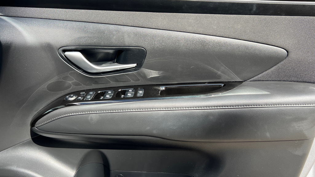 Hyundai Tucson Premium Black #38