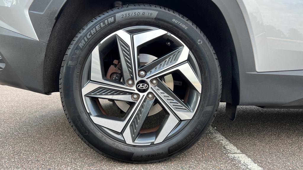 Hyundai Tucson Premium Black #29