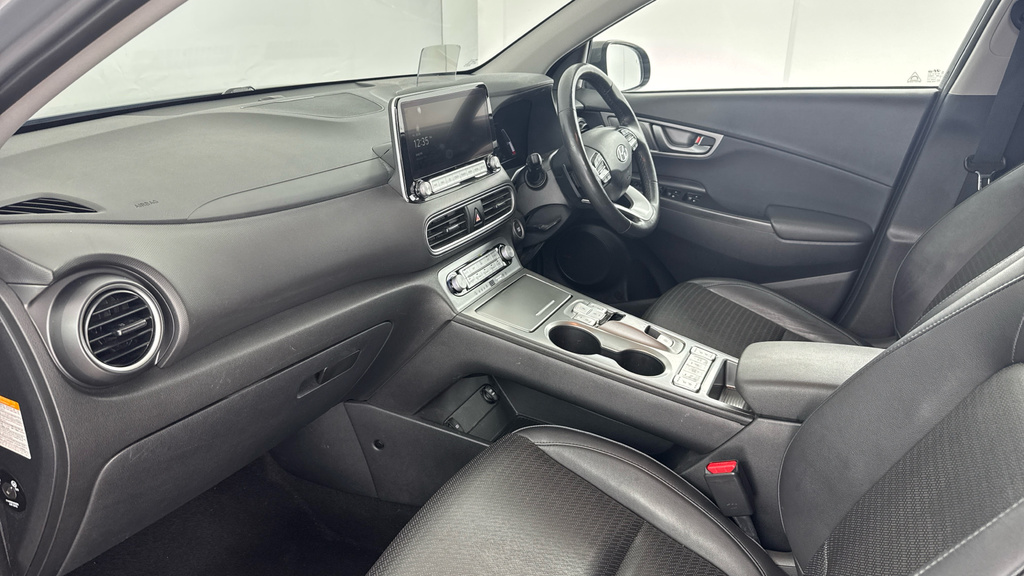 Hyundai Kona Hatchback #9