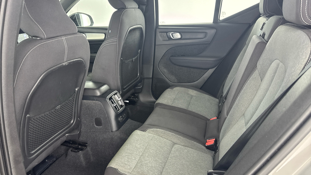 Volvo XC40 Plus Red #14