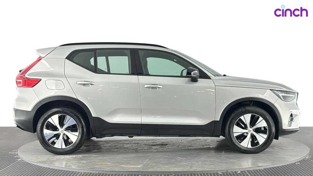 Volvo XC40 Plus Red #2