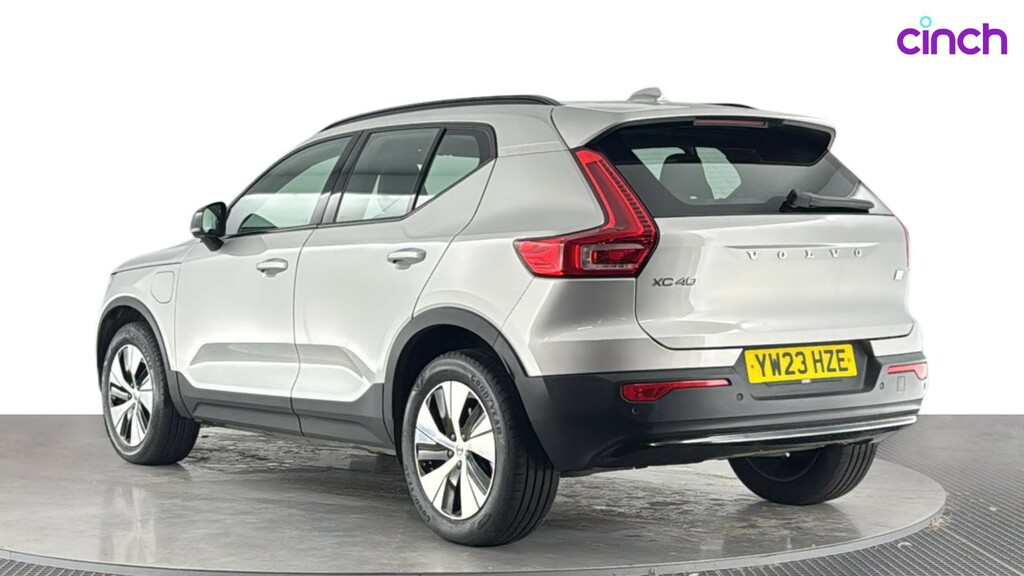Volvo XC40 Plus Red #5
