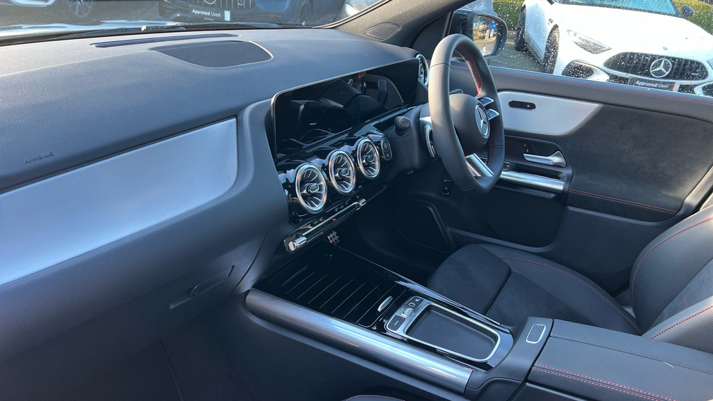 Mercedes-Benz GLA Class Gla 200 Amg Line Premium Grey #14