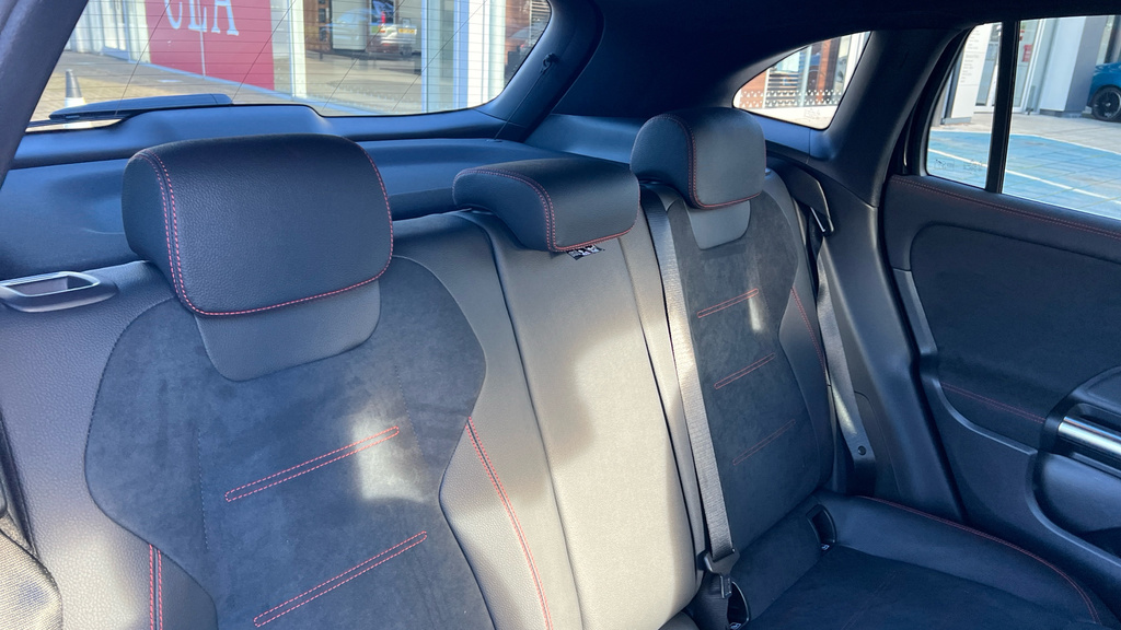 Mercedes-Benz GLA Class Gla 200 Amg Line Premium Grey #30