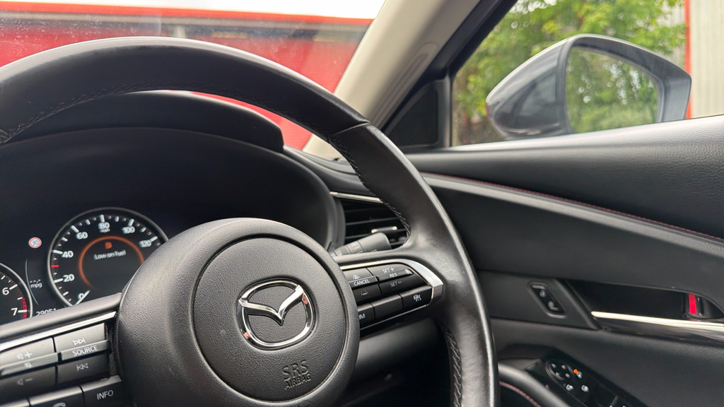Mazda CX-30 Centre-line Black #32